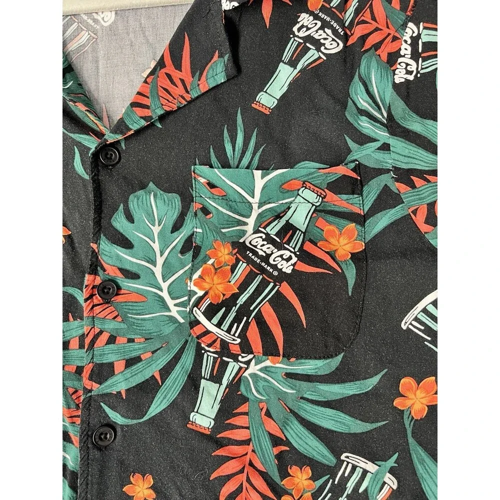 Vintage Coca Cola Hawaiian Aloha Shirt‎ Button Down Short Sleeve Men Size Medium